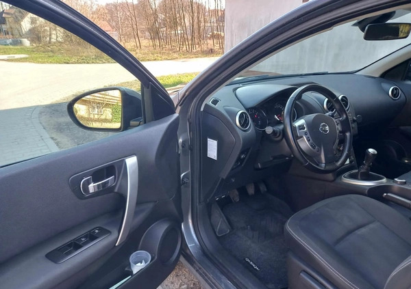 Nissan Qashqai cena 37500 przebieg: 208000, rok produkcji 2011 z Łaskarzew małe 56